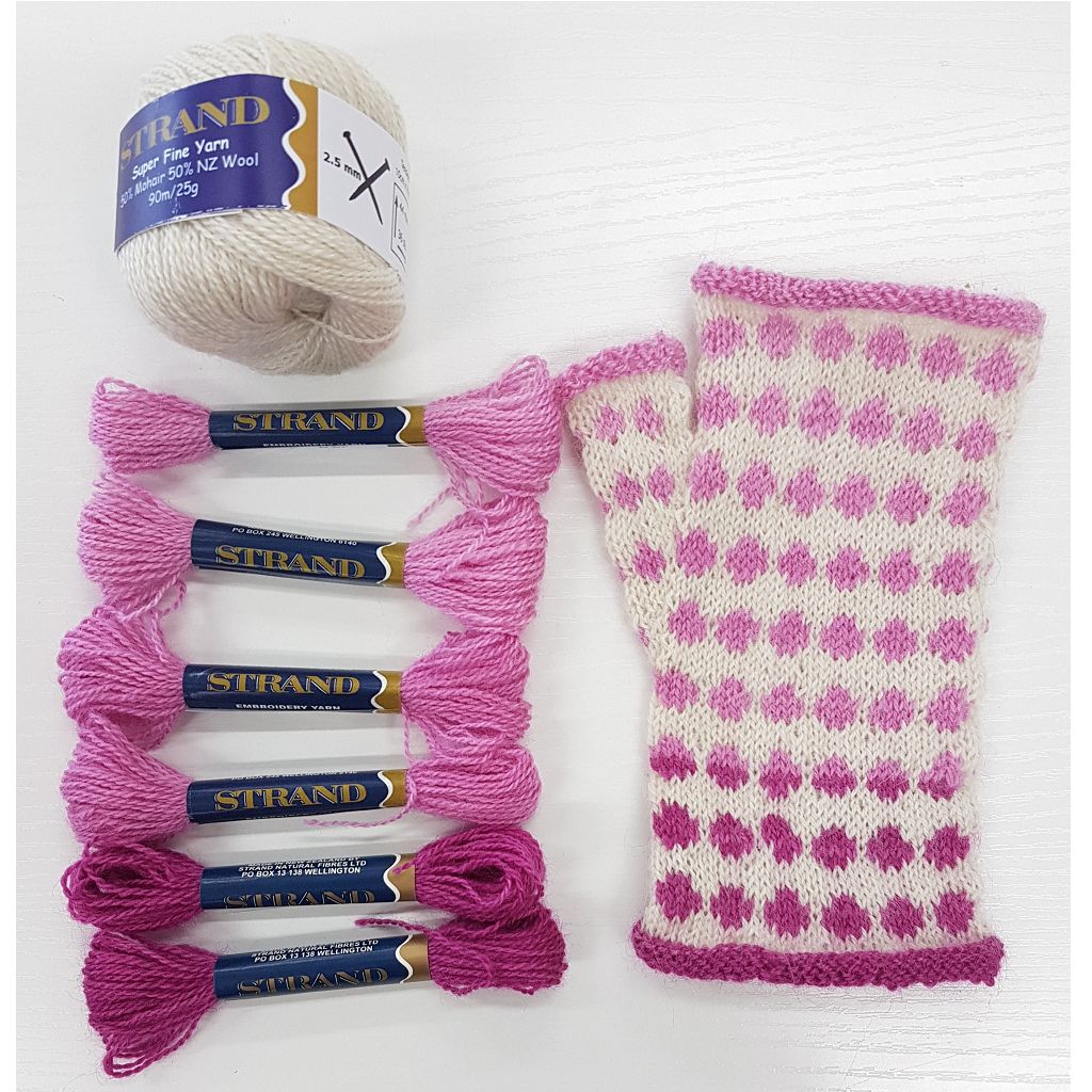 Strand Join the Dots Handwarmers Pink